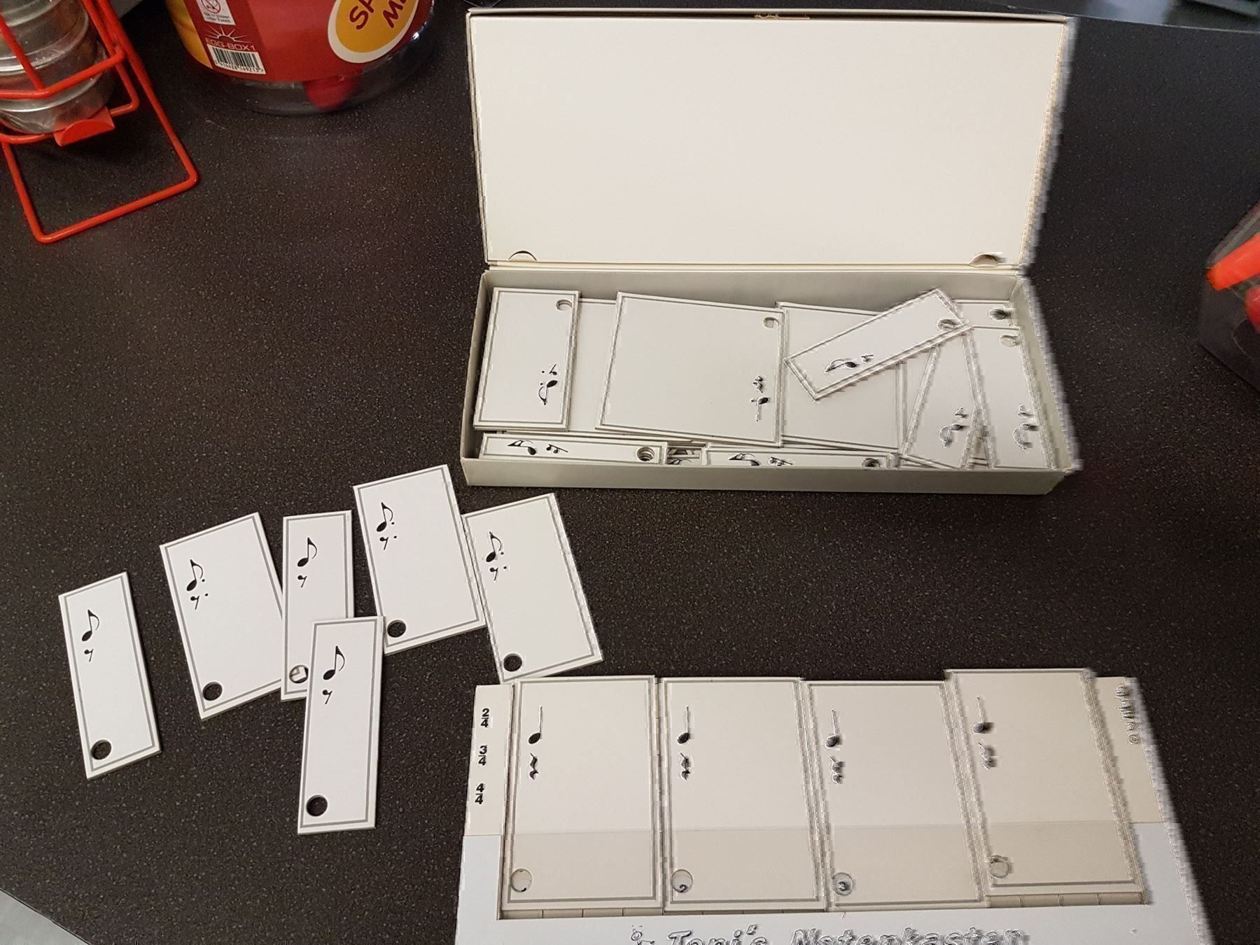 Musikinstrumente: Toni's Notenkasten – Neu und originalverpackt aus Moosseedorf von Feinbein 1