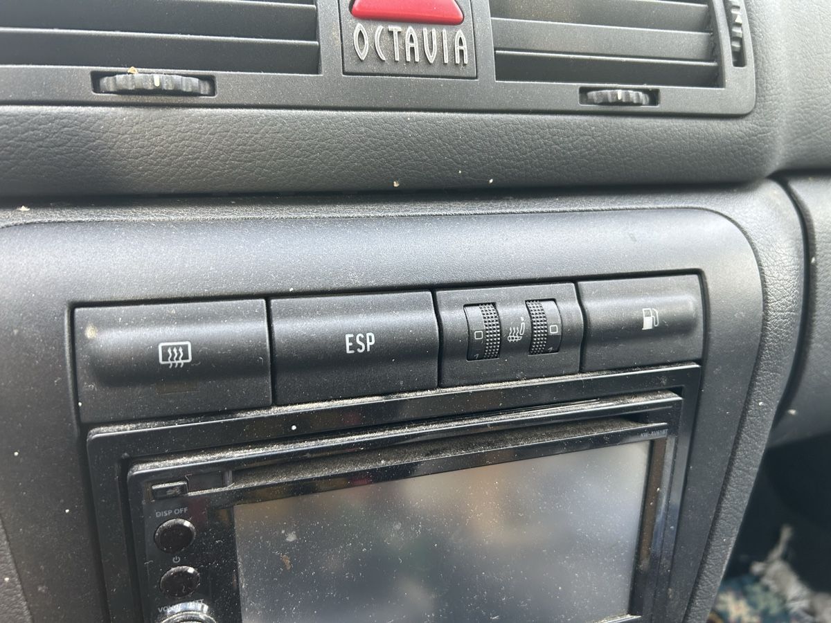 Skoda Automobili: Skoda Octavia 2003 – Usato da Wallbach venduto da SchnellAutomobile 5