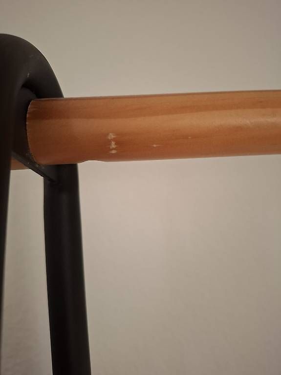 Porte manteau: Kleiderständer Eisen und Holz – D'occasion à Biel/Bienne par Kyruna 3