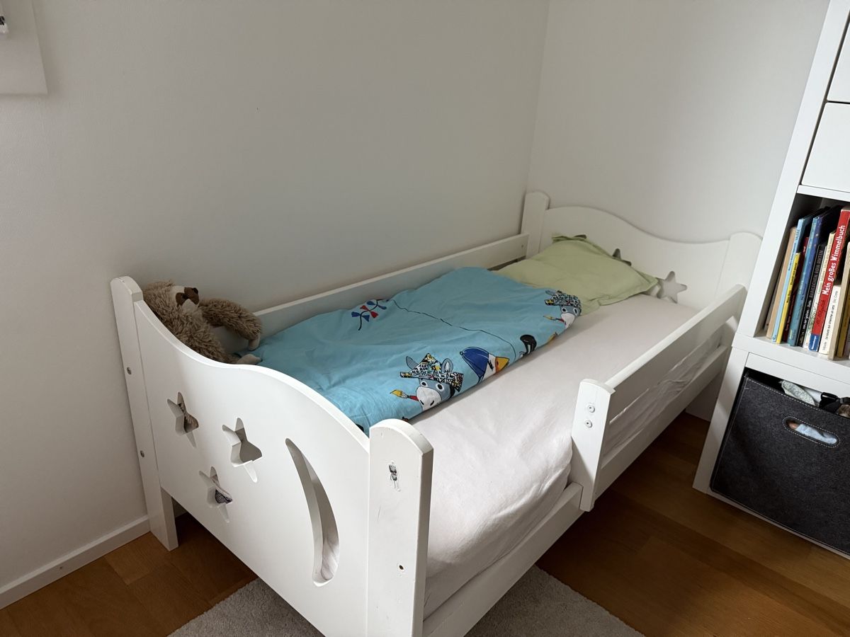 Letti: Weisses Kinderbett mit Mond und Sternen – Usato da Meilen venduto da eli_7tgs 3