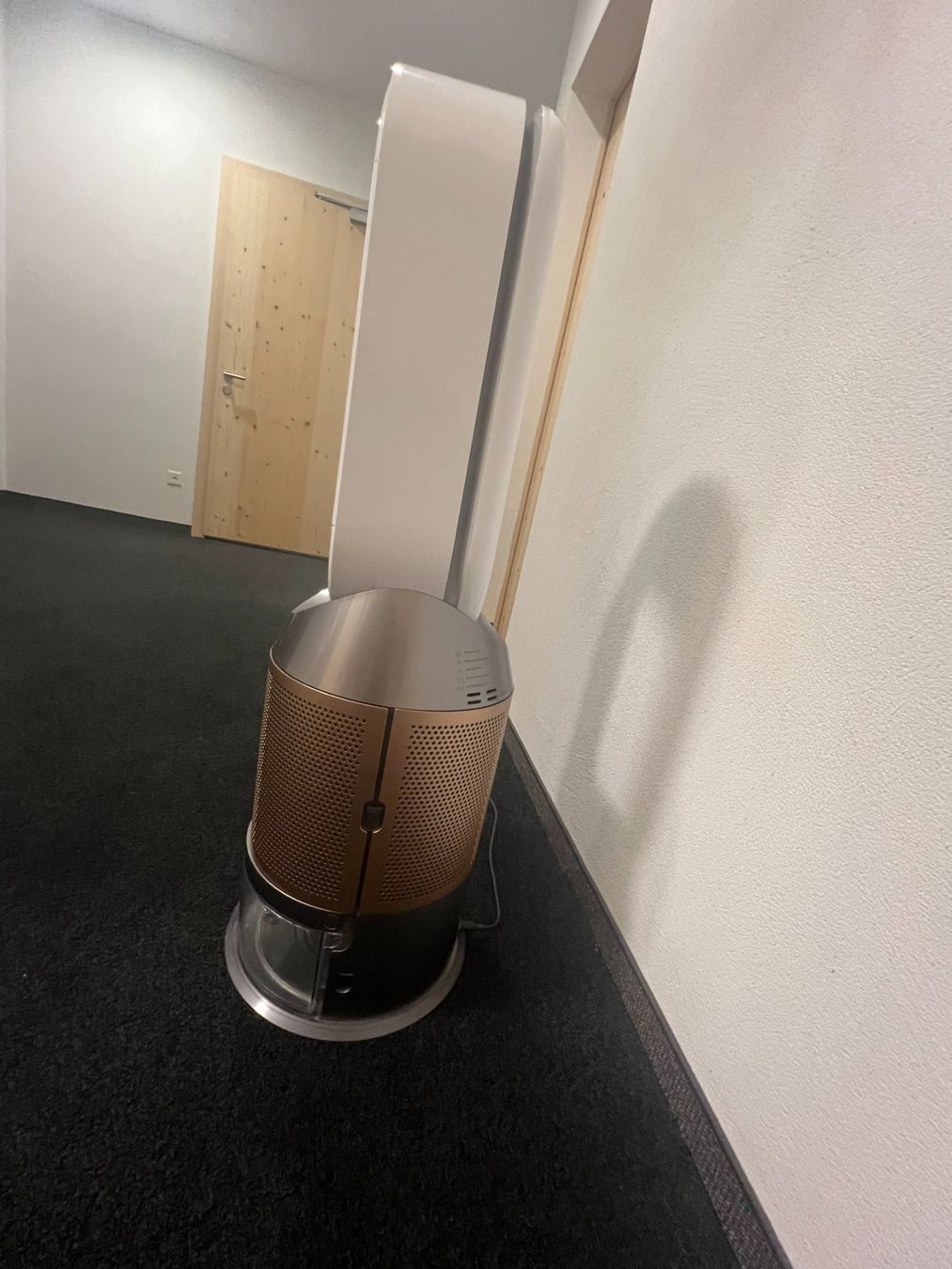 Dyson Purificateurs d'air: Dyson Purifier Humidify+Cool PH2 De-NOx PH05 – D'occasion à Klosters par jasmin-91 1
