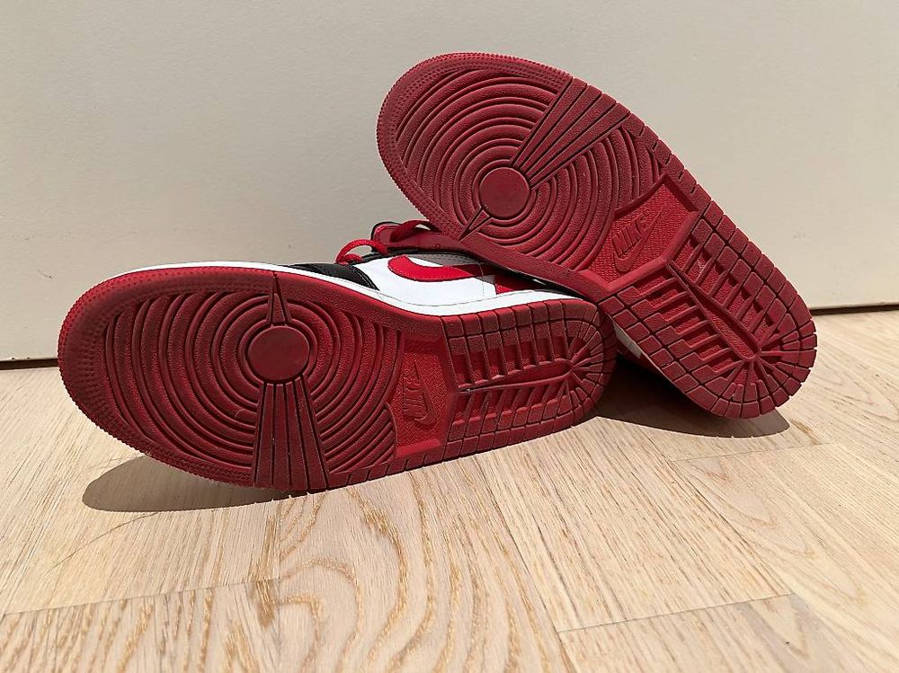 Jordan Chaussures hommes: Nike Air Jordan 1 Mid Grösse 40.5 – D'occasion à Ittigen par Qb17marc 3