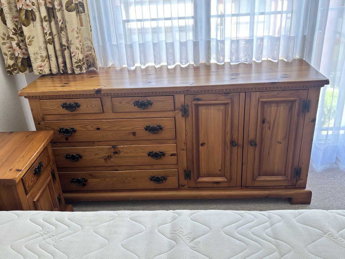 Kommoden: Sideboard – Gebraucht aus Weisslingen von Ysmolian