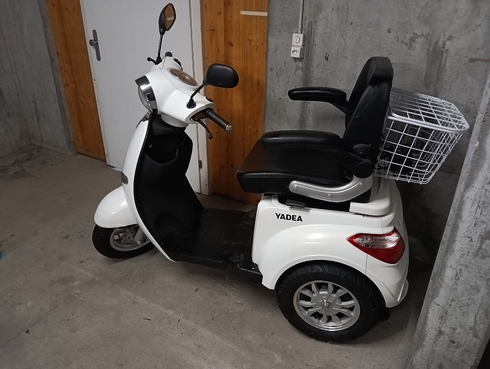 Veicoli elettrici: Yadea Seniorenmobil Neuwertig  – Usato da Wittenbach venduto da bri_r6nz 1