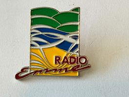 1 Pin Radio Emme