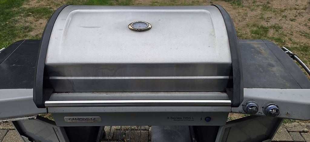 Grills:  Campingaz Grill mit Seitenbrenner – Gebraucht aus Dulliken von Powerbaumi