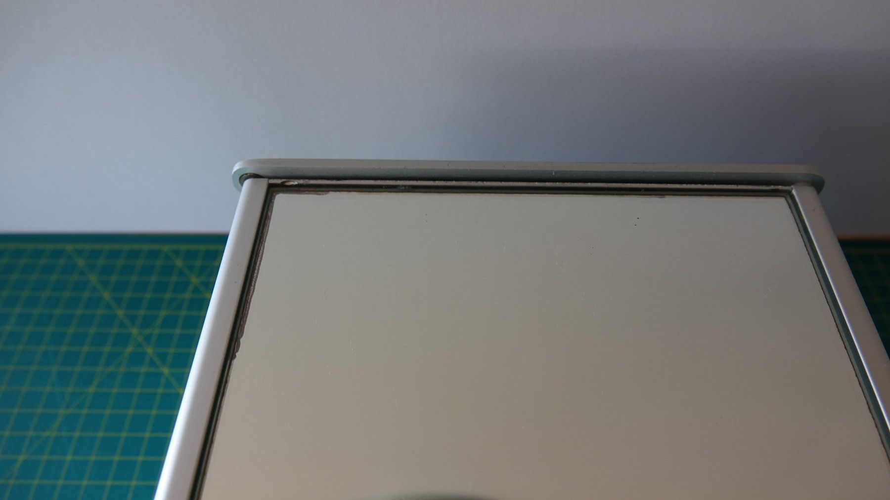 Armadietti a specchio: Aluminium-Spiegelschrank – Usato da Canobbio venduto da rima71 9