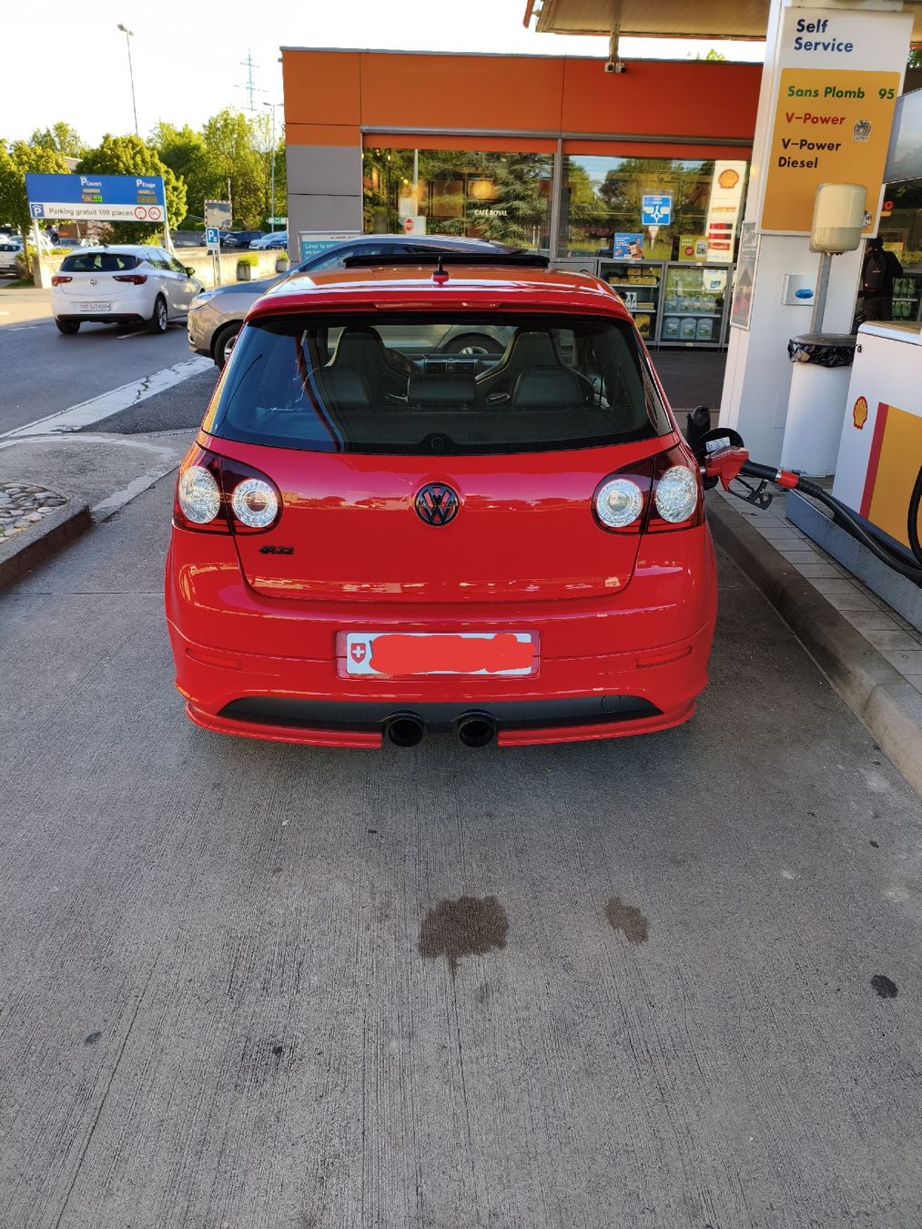 VW Automobili: Magnifique Golf 5 R32 – Usato da Vugelles venduto da Helimodel 2