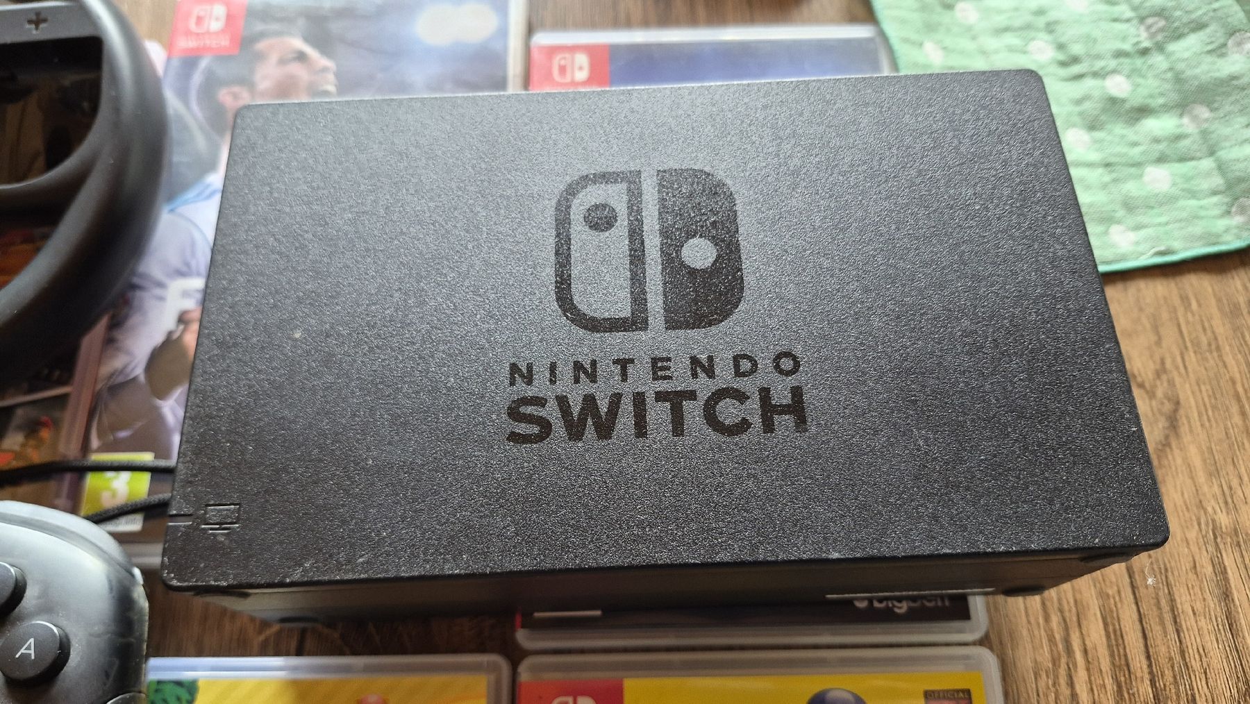 Nintendo Console: Nintendo Switch + 12 Jeux et Accessoires - État Impeccable! – Usato da Val d Illiez venduto da Teambob 5