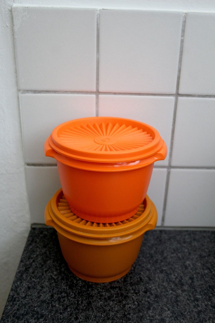 Tupperware Contenitori & Simili: Vintage, 2 x Tupperware , 9.5 x 11.5 cm – Usato da Locarno venduto da fripui