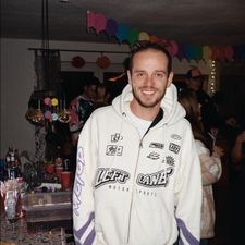 Profile image of sh.rty