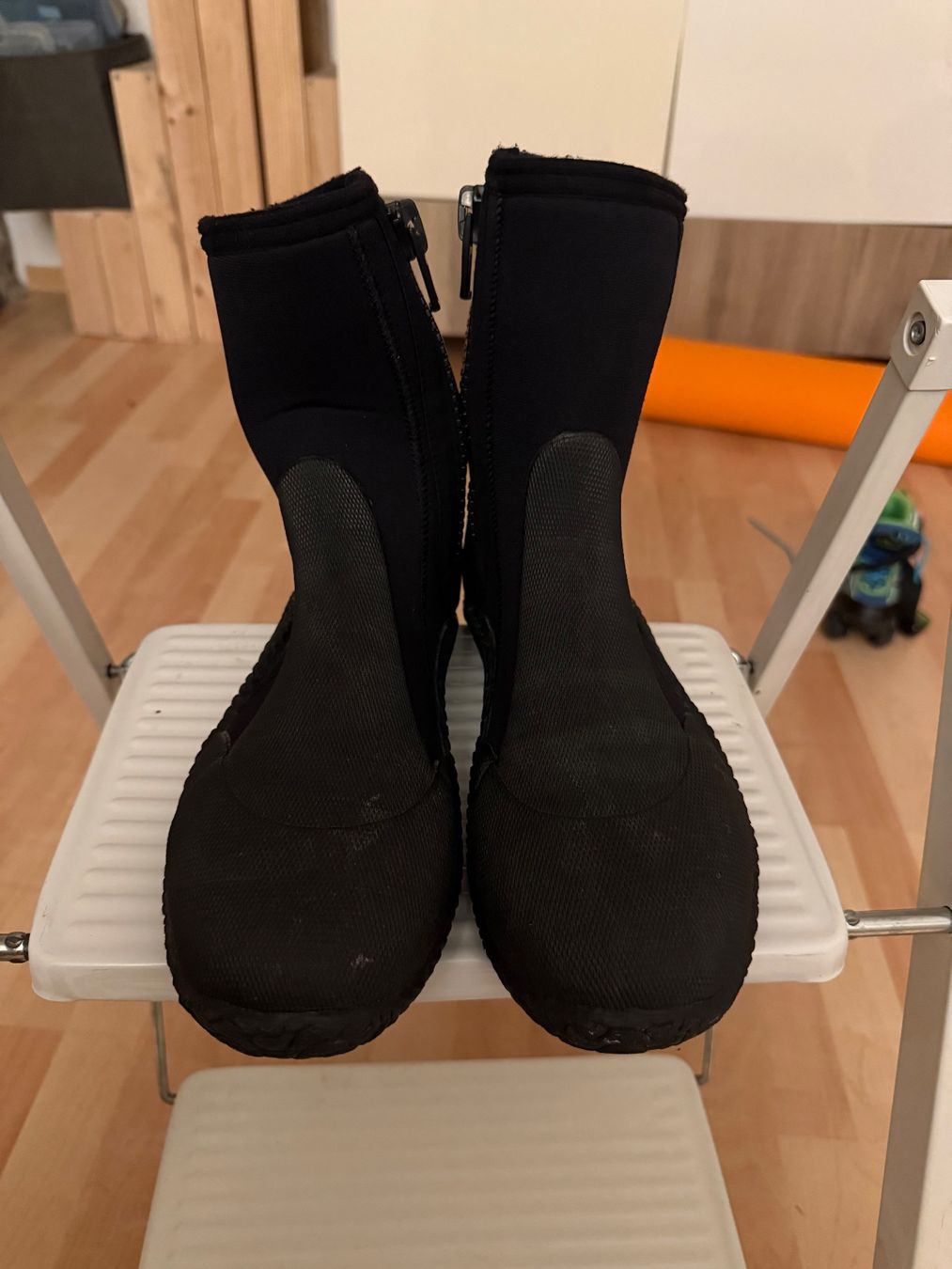 Tauchanzüge: Bare neoprene diving boots black used condition – Gebraucht aus Lenzburg von schmoendli 1