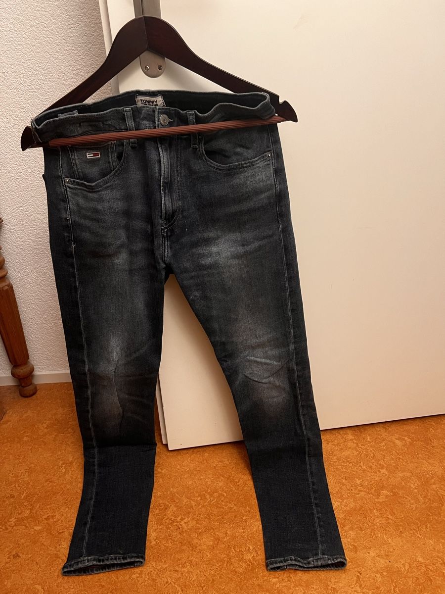 Tommy Hilfiger Jeans: Slim Tommy Jeans 29/32 – Usato da Thalwil venduto da apudhelvetia