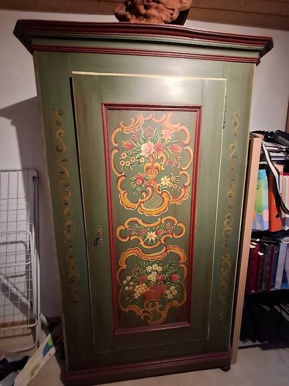 Armadi: Bauernschrank bemalt – Usato da Gossau SG venduto da rut_h99p