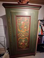 Bauernschrank bemalt