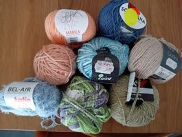 Wollpaket mit ca.400gr.Garn verschiedener Marken