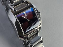247 Tissot Quartz Damenuhr