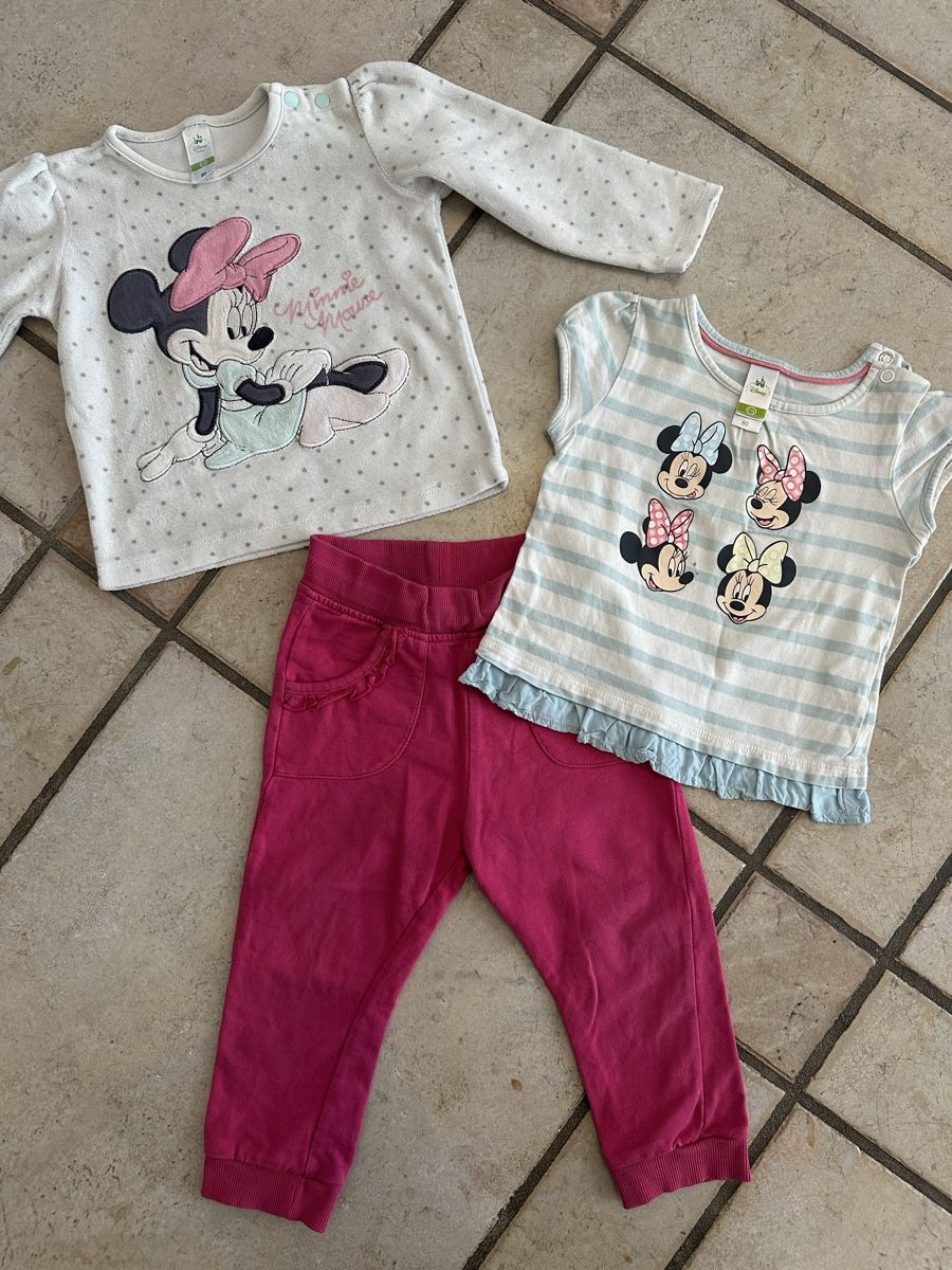 Lotti & Set di vestiti: Minnie Maus Kleider-Set Gr. 80 – Usato da Zermatt venduto da ZerSusi