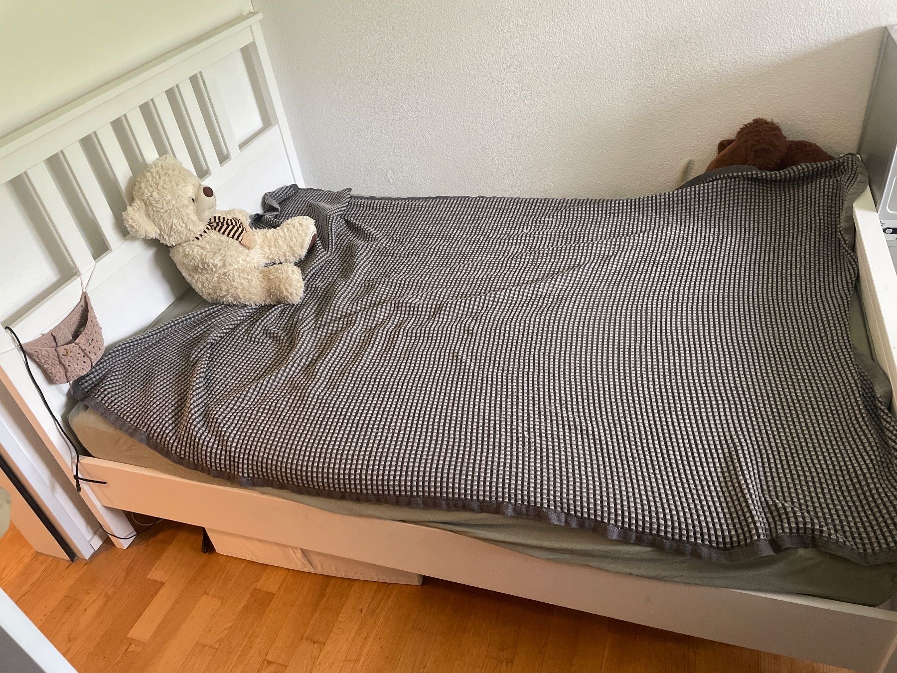 Ikea Letti: 140cm Bett ohne Matratze – Usato da Buchrain venduto da ElishaReichmuth 1