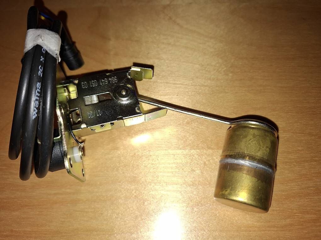 Tutti pezzi di ricambio auto: Ölstandgeber Porsche 911 / 964 – Usato da Utzigen venduto da Stefuu 1