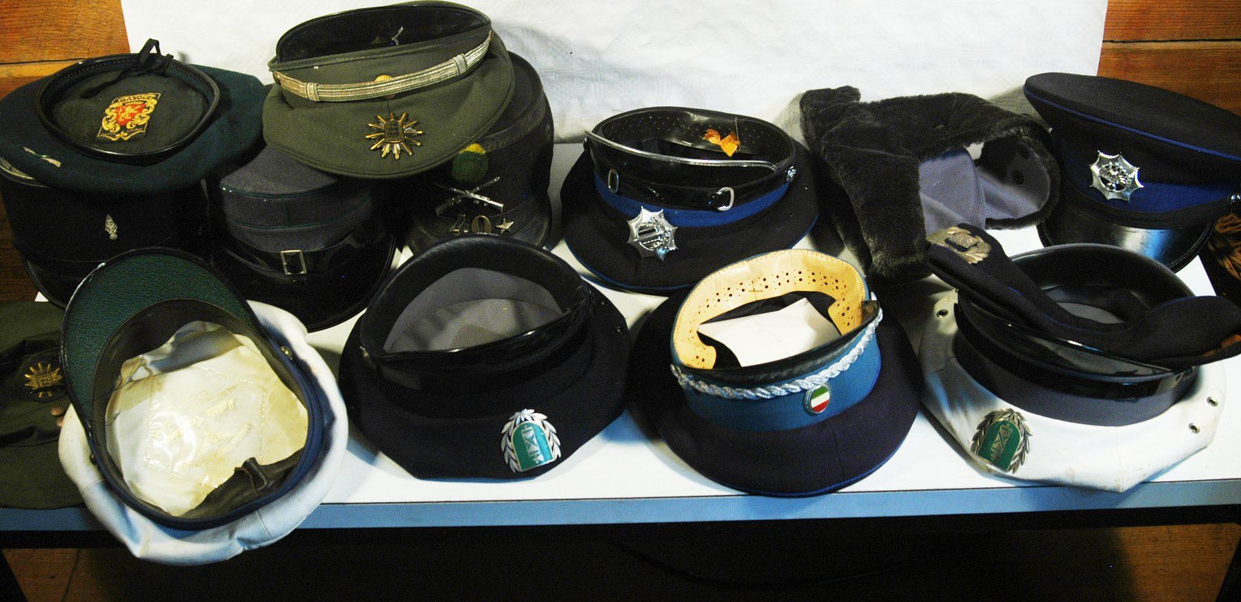 Uniformi: Uniformmützen Diverse – Usato da Herisau venduto da Wisen 4