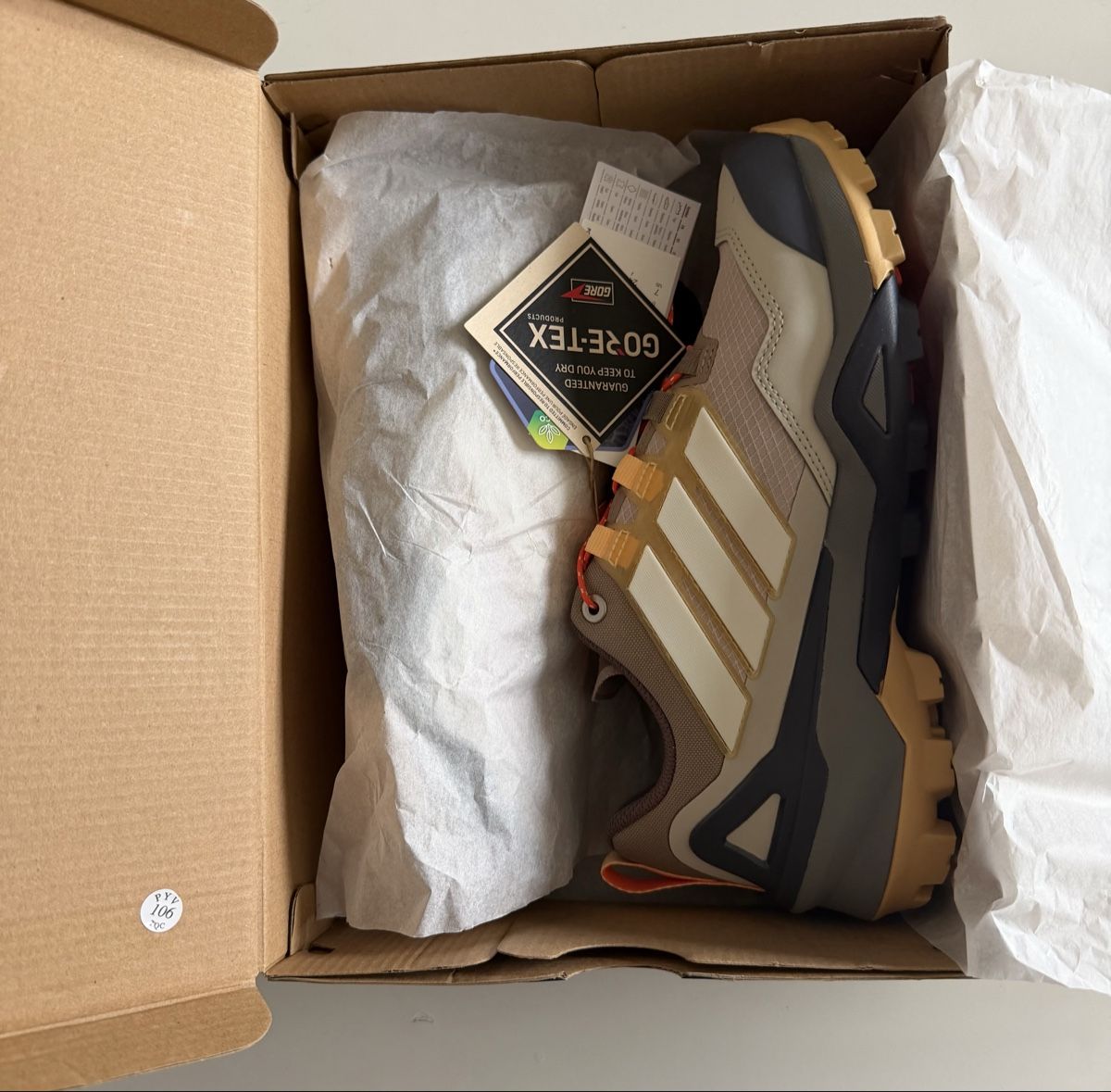 Adidas Scarpe da donna: ADIDAS TERREX SKYCHASER GORE-TEX WANDERSCHUH – Nuovo e nell'imballaggio originale da Zuchwil venduto da timspa 8