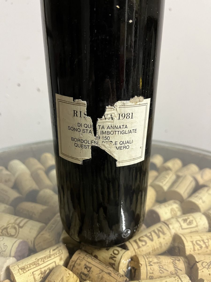 Sassicaia Vino: Sassicaia 1981 – Nuovo e nell'imballaggio originale da Magden venduto da Jackevaro 2