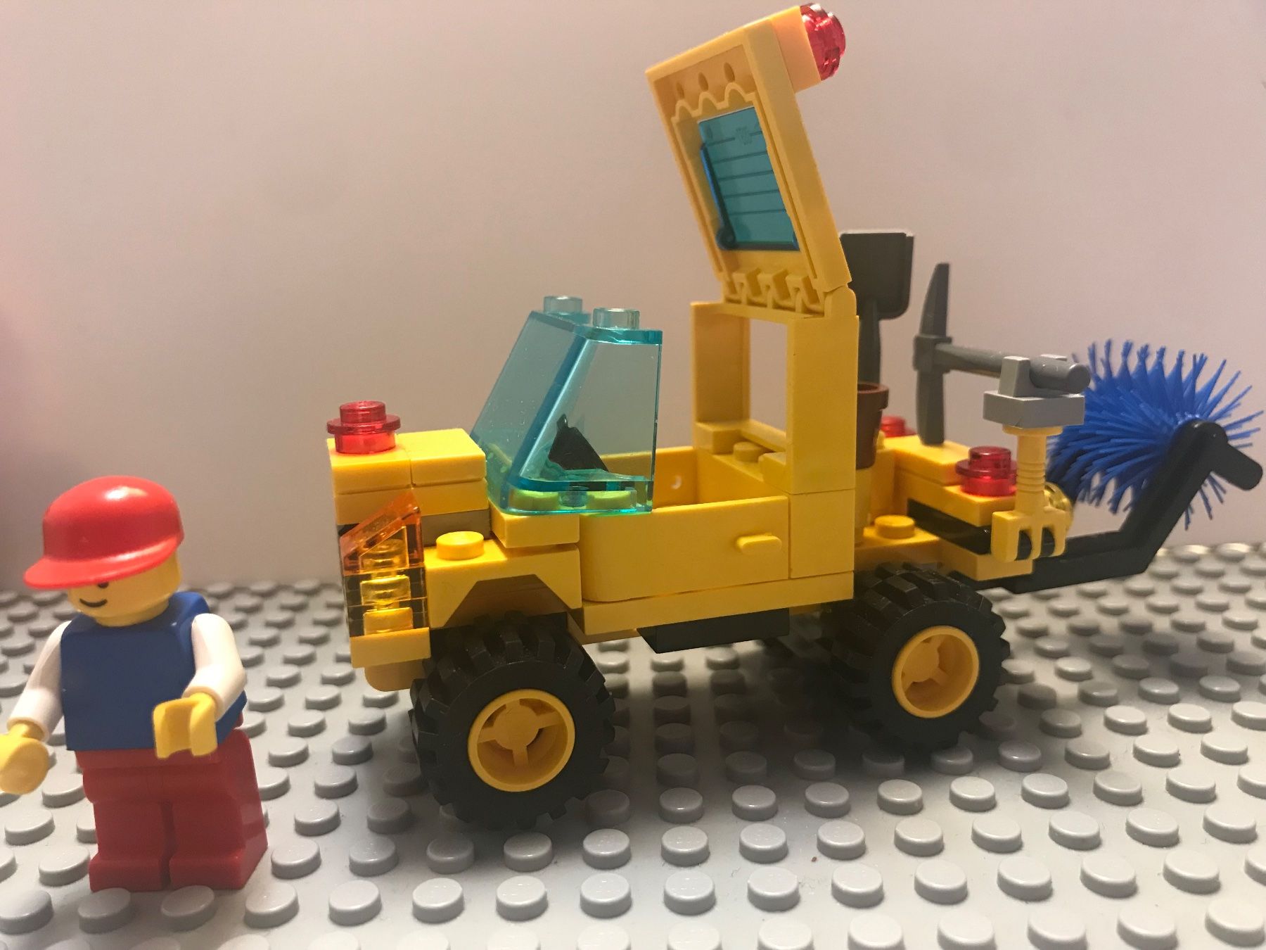 Lego Kit di costruzioni: Lego System Auto mit Figur – Usato da Basel venduto da Swi-7621 1