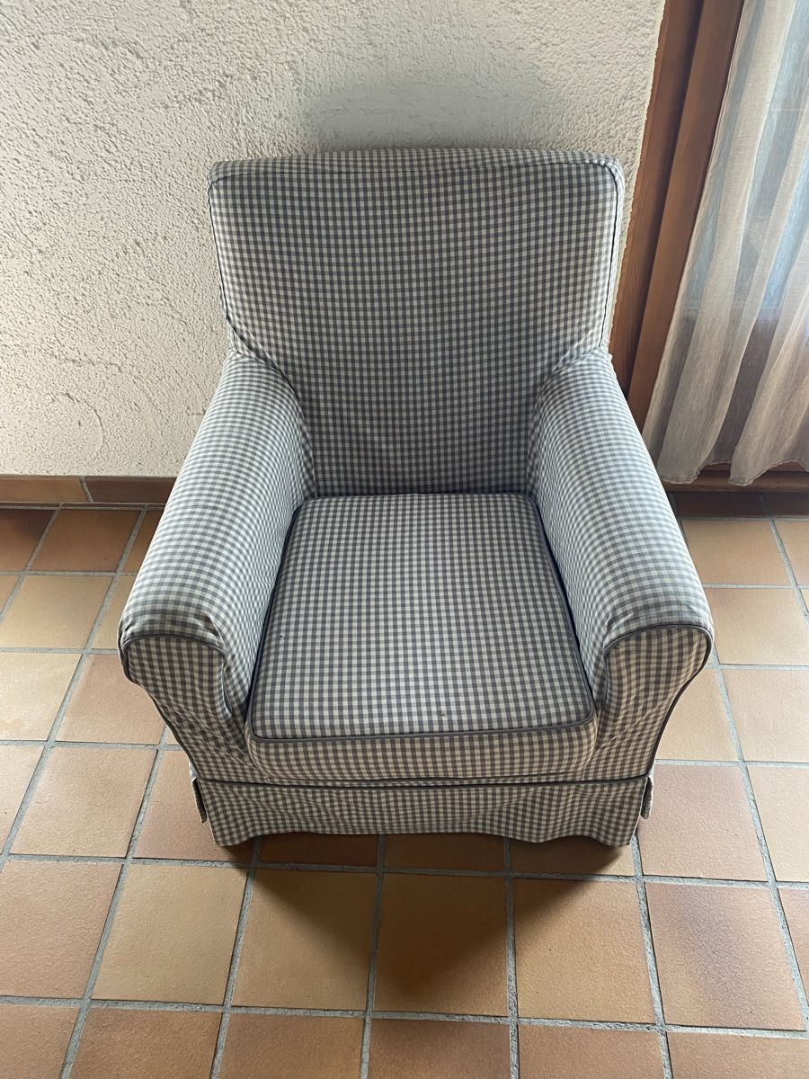 Ikea Poltrone: IKEA armchair – Usato da Onex venduto da kan_s2lt