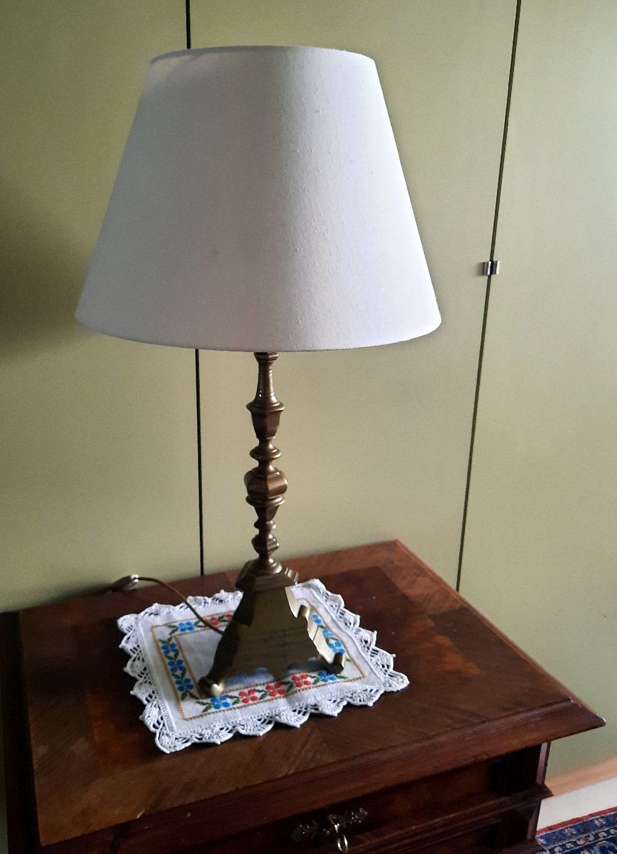 Lampade: antiker Bronzeständer als Lampe – Usato da Eschenbach venduto da Alicekunst