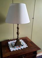 antiker Bronzeständer als Lampe