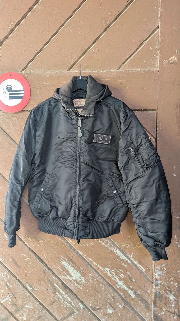 Giacche: Bomber Jacke Apha INDUSTRIES – Usato da Ormalingen venduto da horch_mal