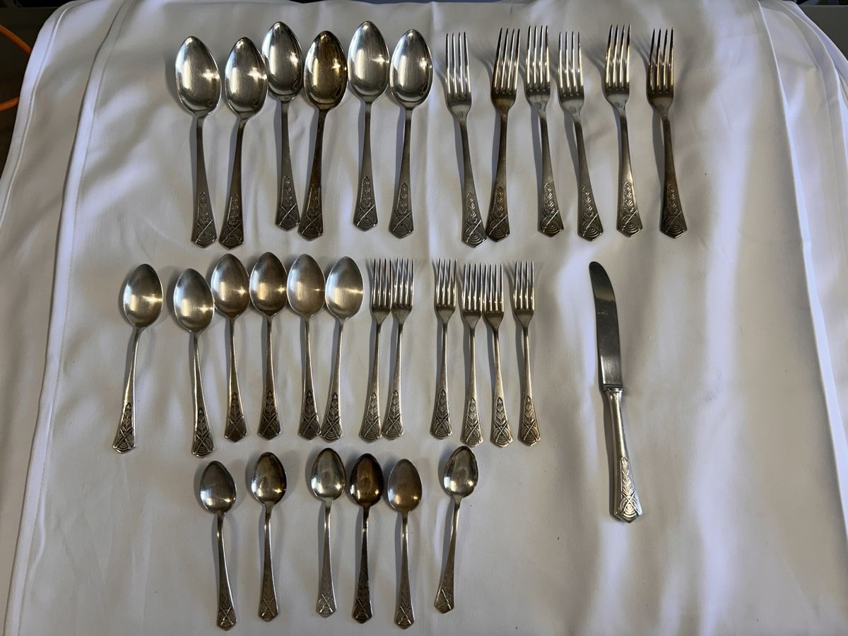 Couverts: Besteckset Silber,  gebraucht – D'occasion à Kehrsiten par fot_55m5