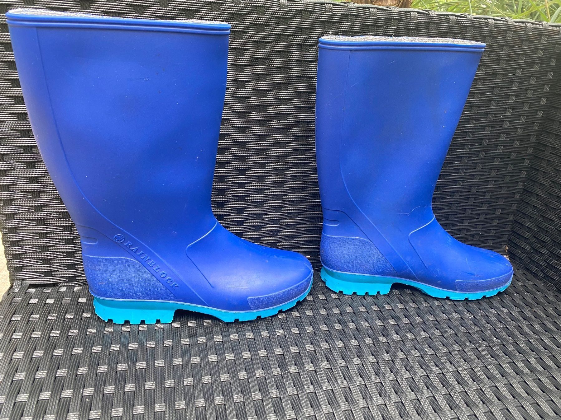 Scarpe per ragazzi: Stiefel für Kinder – Usato da Dietlikon venduto da Tonschildchrott