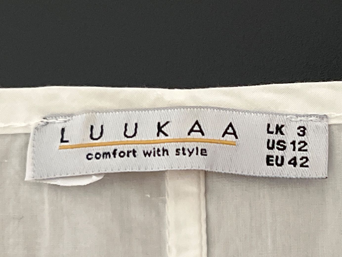 Tops: LUUKAA - Blouse blanche coton à motif - Neuve - taille 3 – Neu (gemäss Beschreibung) aus Mézières FR von Daisy16 2