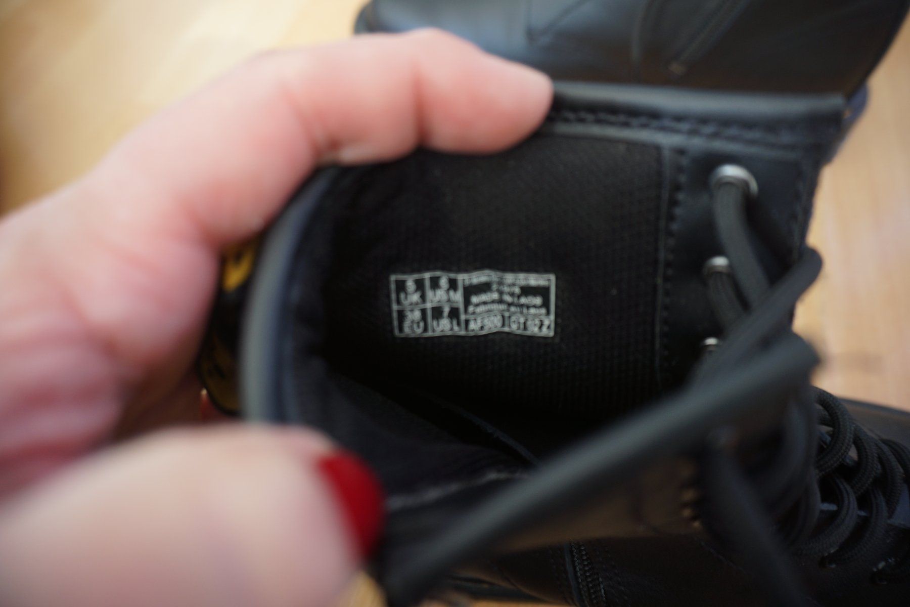 Dr. Martens Scarpe da uomo: Dr. Martens Stiefel Gr. 38, neuwertig – Nuovo (secondo la descrizione) da Zürich venduto da einalemjena 9