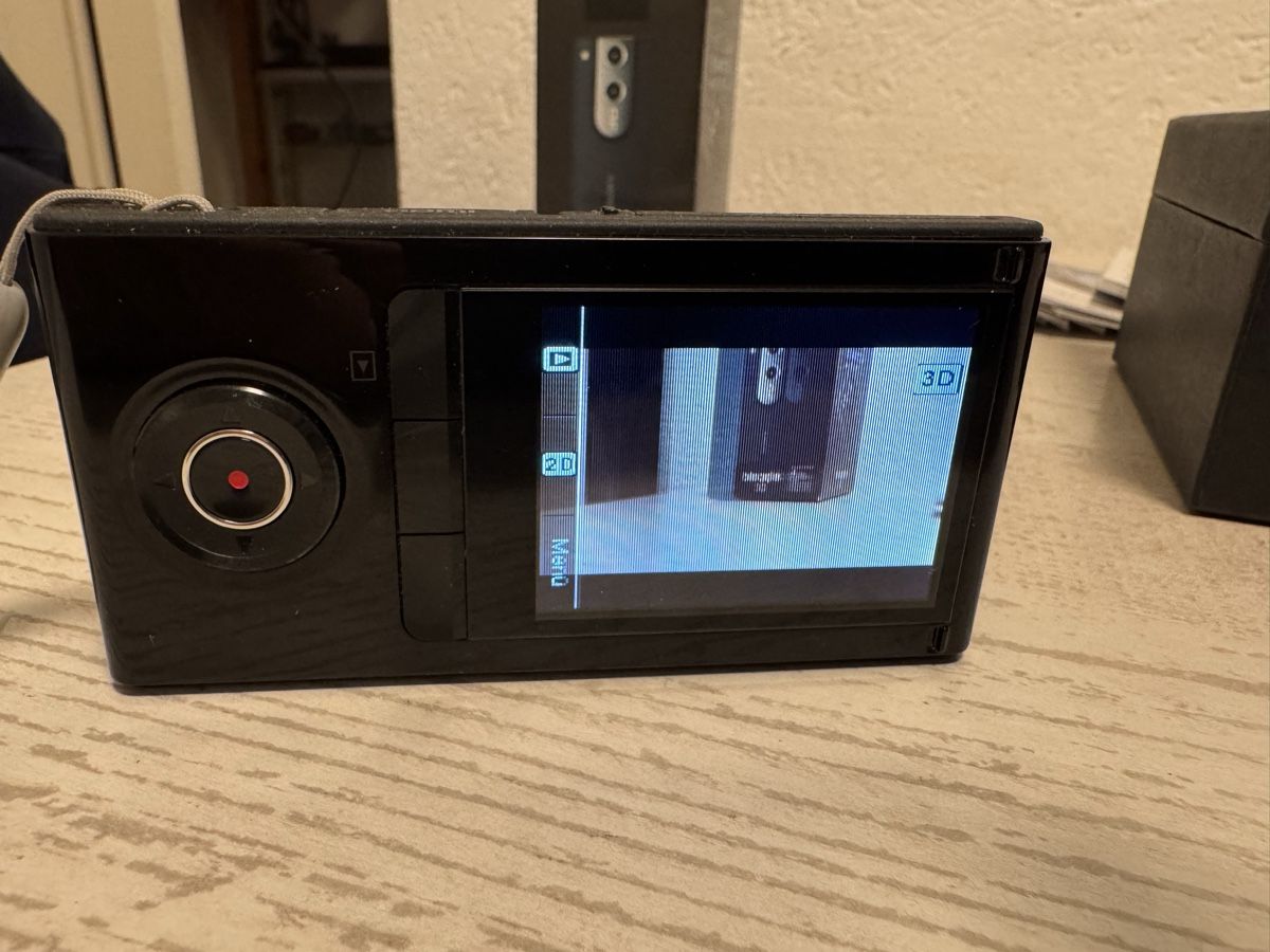 Sony Fotocamera: SONY Mobile HD Snap Camera Bloggie 3D MHS-FS3 – Usato da Zunzgen venduto da milesdavis76 3