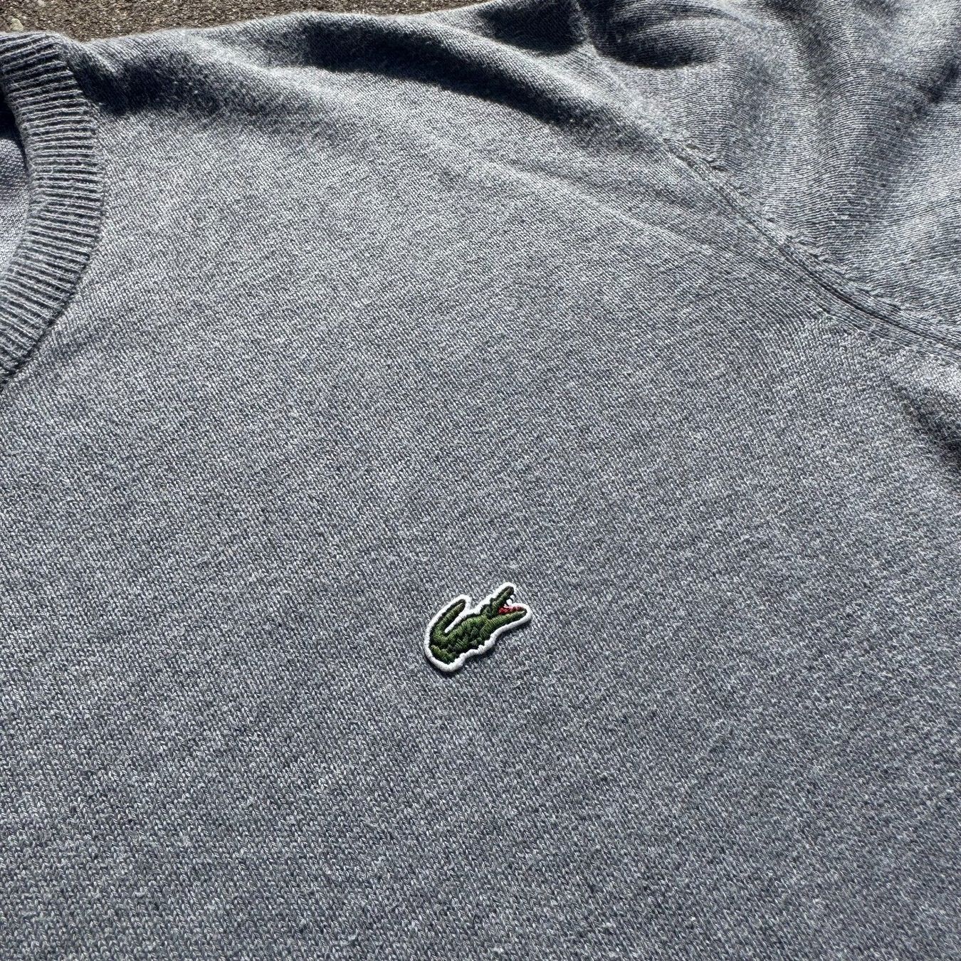 Lacoste Maglioni & Felpe: Lacoste grey classic retro sweatshirt – Usato da St. Gallen venduto da sourced_limited 2