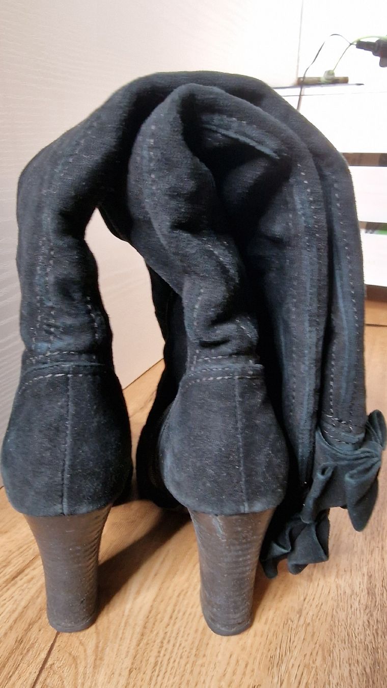 Scarpe da donna: Wildleder Stiefel, schwarz, Grösse 36 – Usato da Mönchaltorf venduto da nzhuravel 3