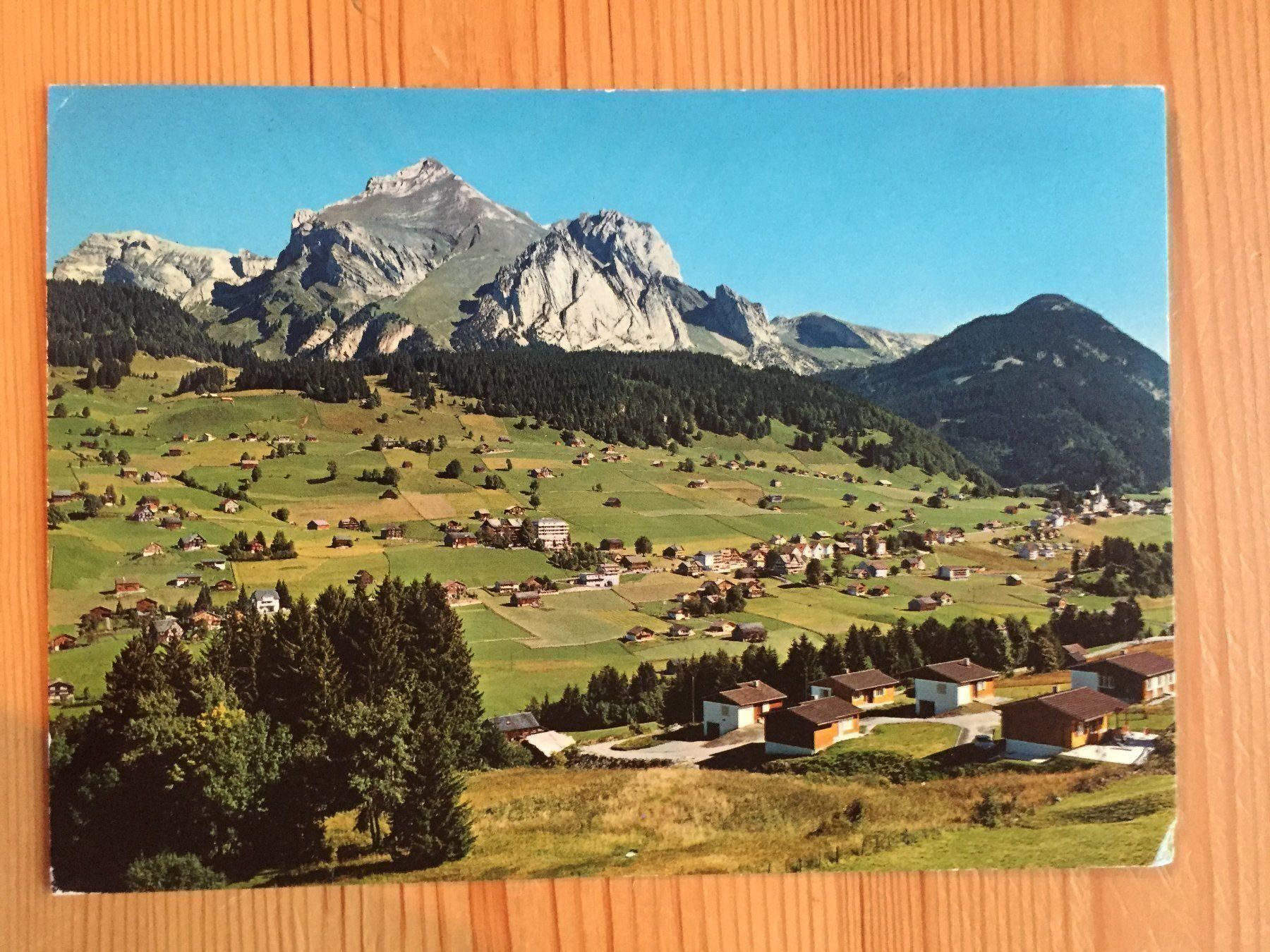 Cartoline postali: Wildhaus m.Säntis u. Schafberg - AK 1982 – Usato da Oberuzwil venduto da Henri09