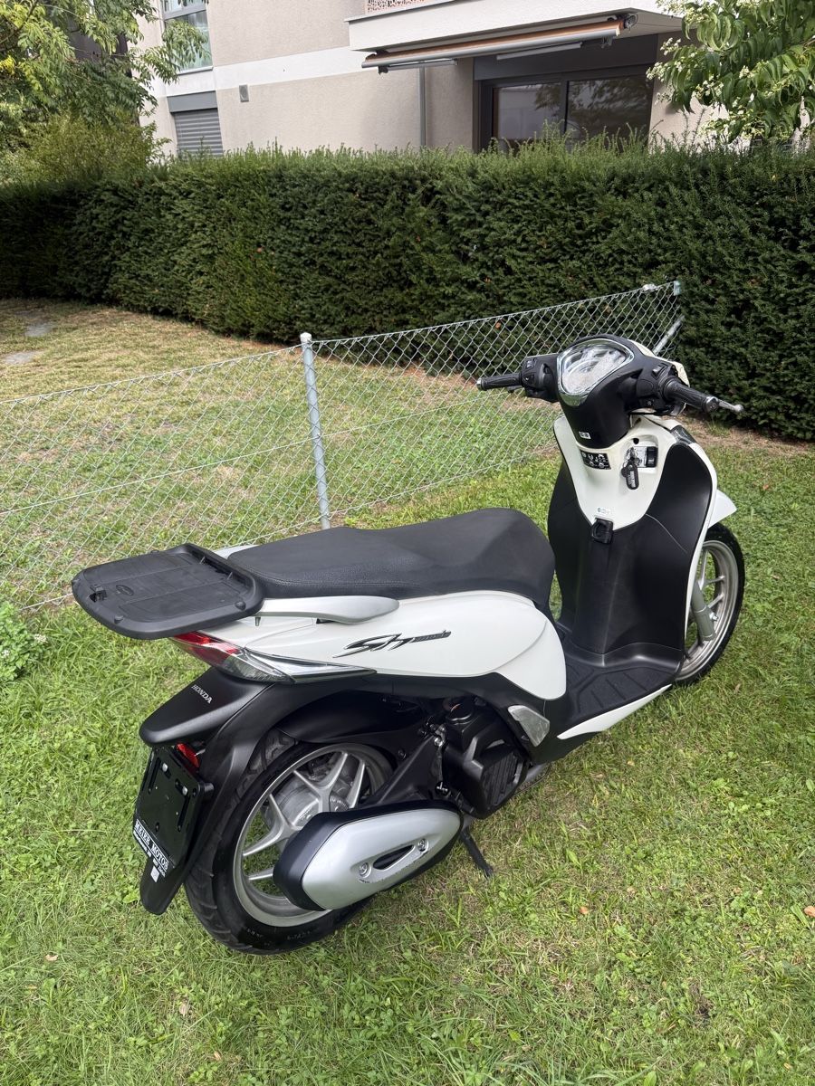Honda Scooter: HONDA SH MODE 125 CC – Usato da Winterthur venduto da Fabio_46 6