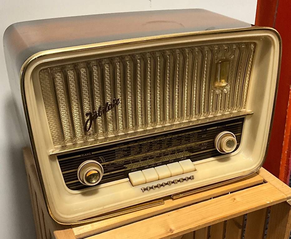Radios: Telefunken Jubilate 1061 W – Gebraucht aus Schneisingen von Alansuni
