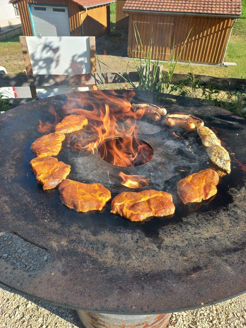 Servierplatten: Runde Grillplatte Stahl Neu – Neu (gemäss Beschreibung) aus Hemmental von Kommode.sh 1