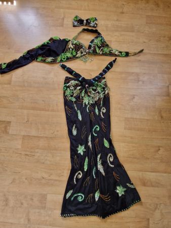 Tolles Bauchtanzkleid mit integrierter Leggins
