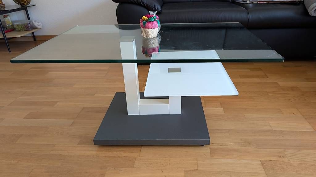 Tische: Couchtisch aus Glas auf Rollen mit extra Ablagefläche – Gebraucht aus Wohlen AG von Mica1 1