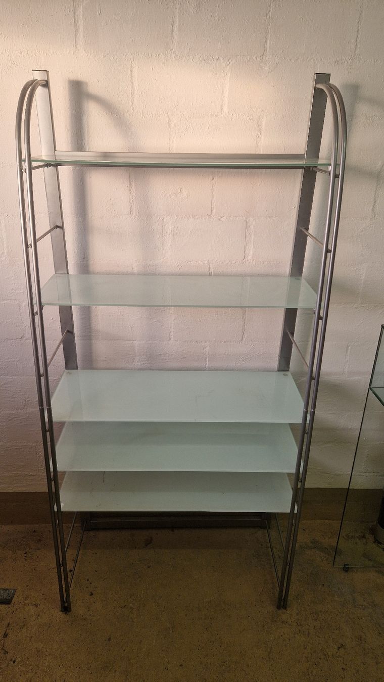 Vetrine: Vitrine Gestell – Usato da Niederhasli venduto da rehauge01