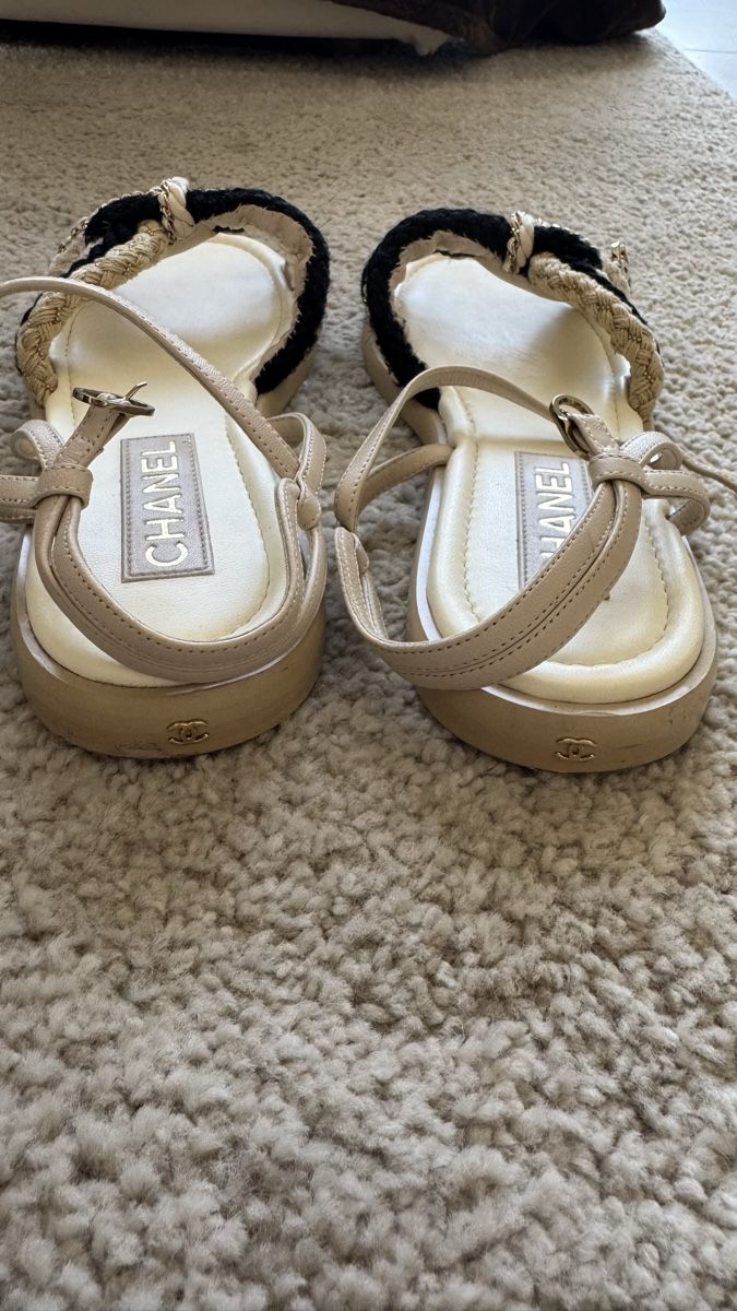 Chanel Scarpe da donna: Chanel Sandalen  – Usato da Dinhard venduto da emi_6jdk 2