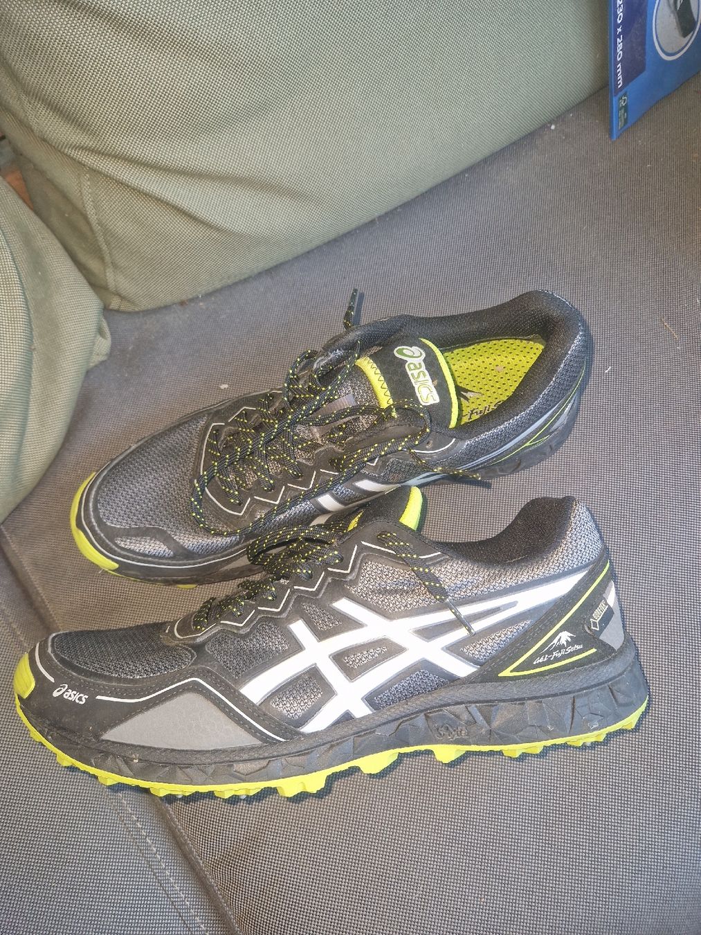 Asics Herrenschuhe: baskettes asics gel 45 – Gebraucht aus Chavannes pres renens von Scbel