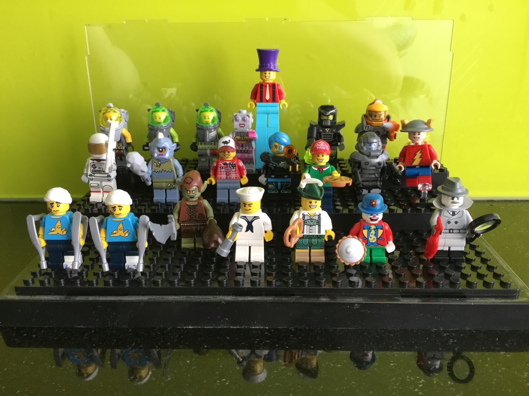 Lego Statuette: Lego Figuren Sammlung – Usato da Basel venduto da Hampe1555