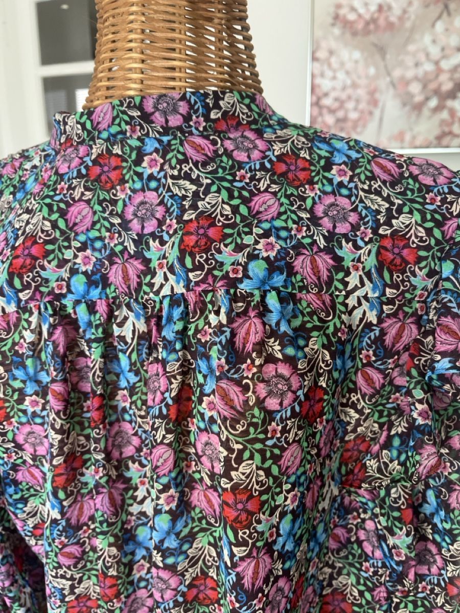 Camicette: Farbige Blumenbluse mit rüschen, 36/38 – Usato da Solothurn venduto da Bobesch08 1